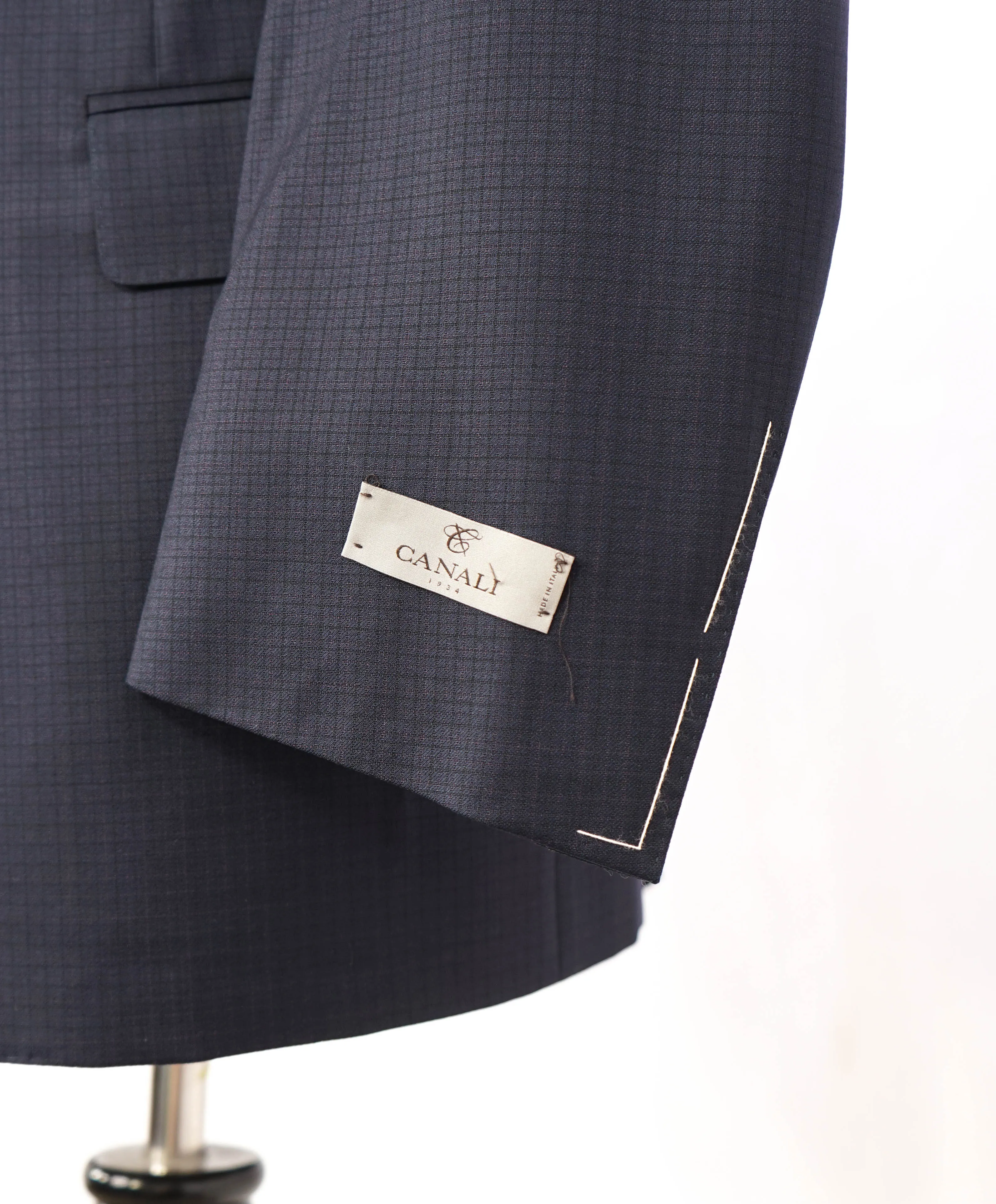 $1,895 CANALI - Navy/Purple Plaid Check Notch Lapel Blazer - 46R