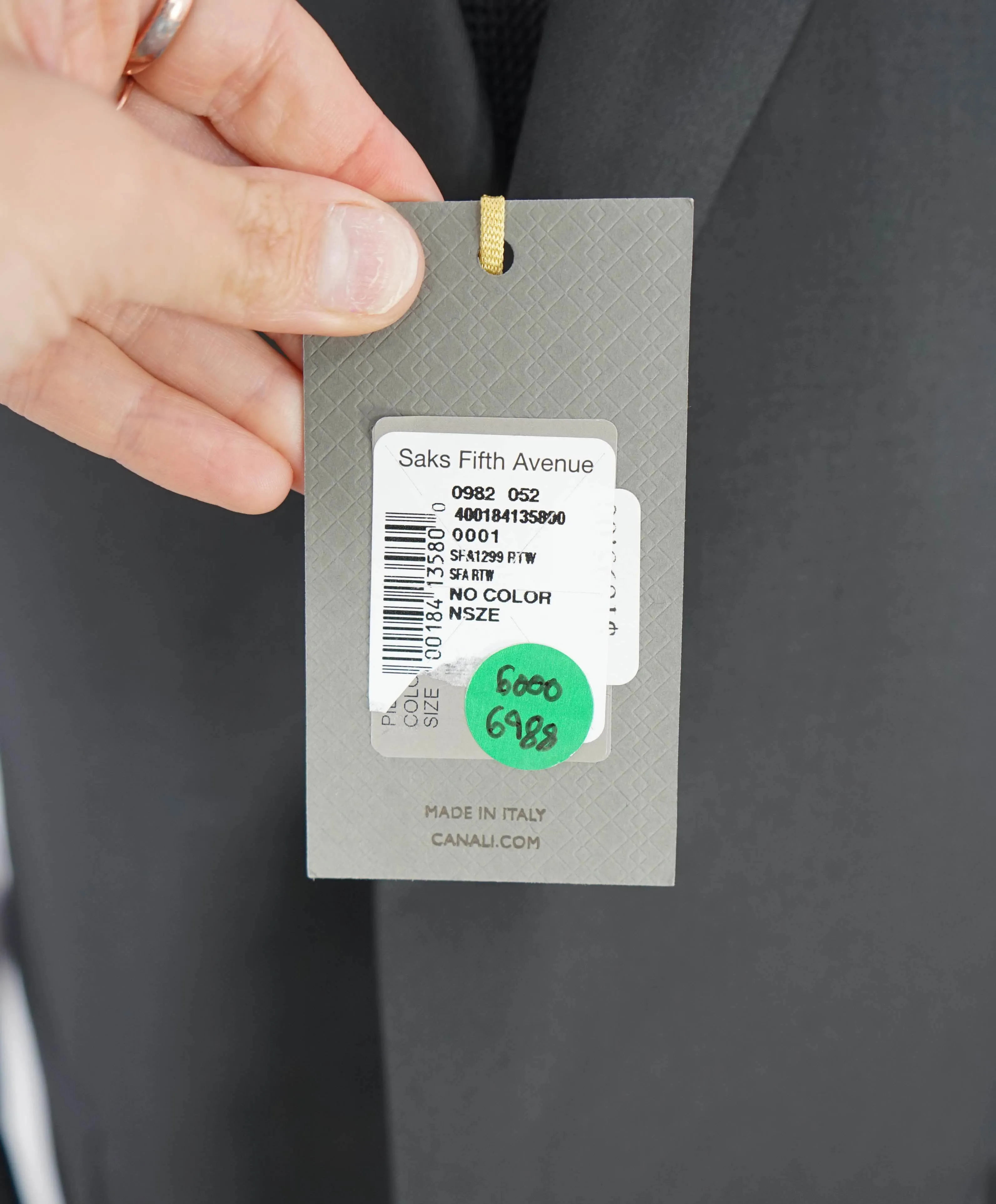 $2,195 CANALI - *CLOSET STAPLE* Black 2-Piece Suit - 48L 42W