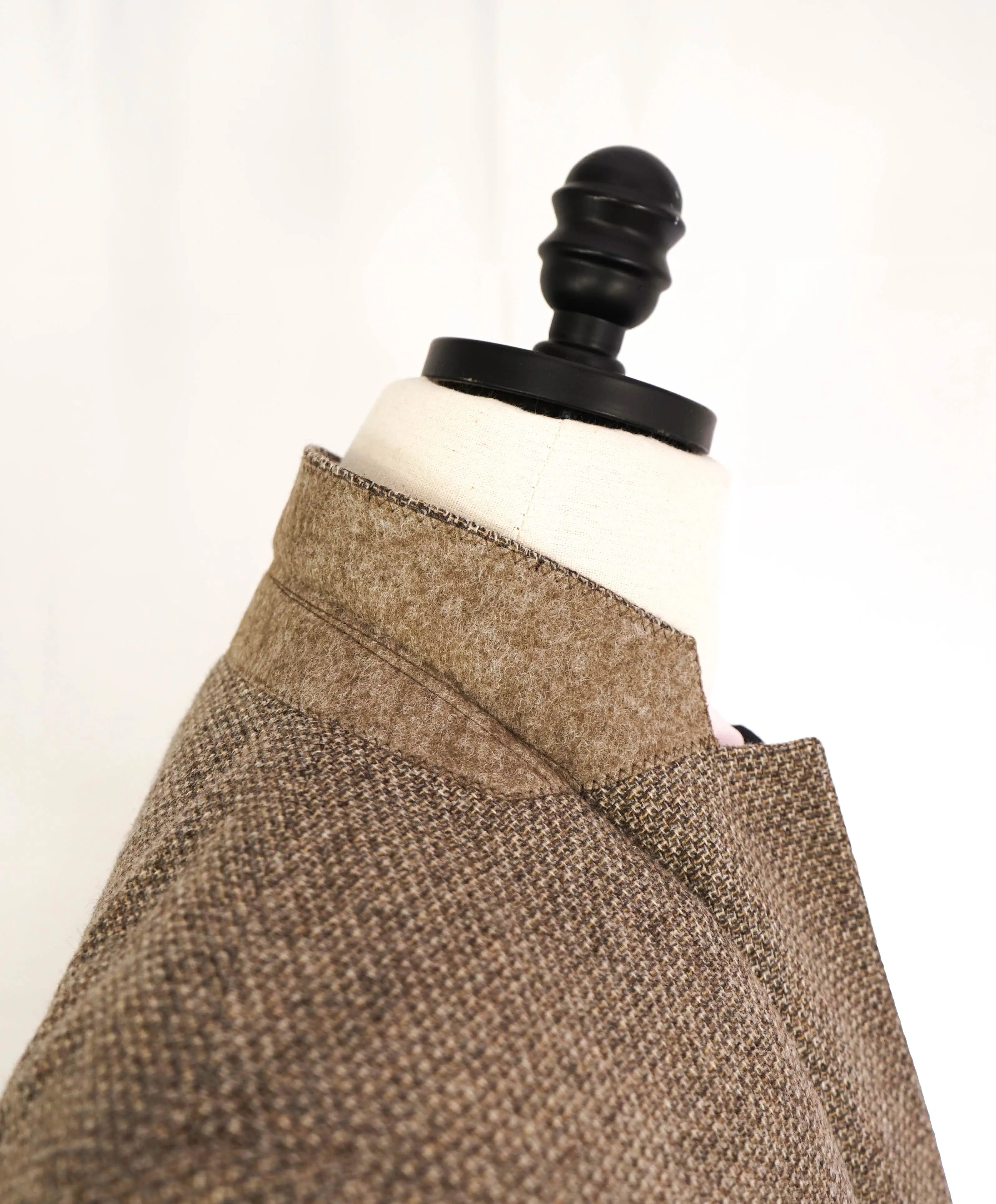 $2,295 GIORGIO ARMANI - “SOFT” Neutral Oxford Weave CASHMERE Blazer - 40R