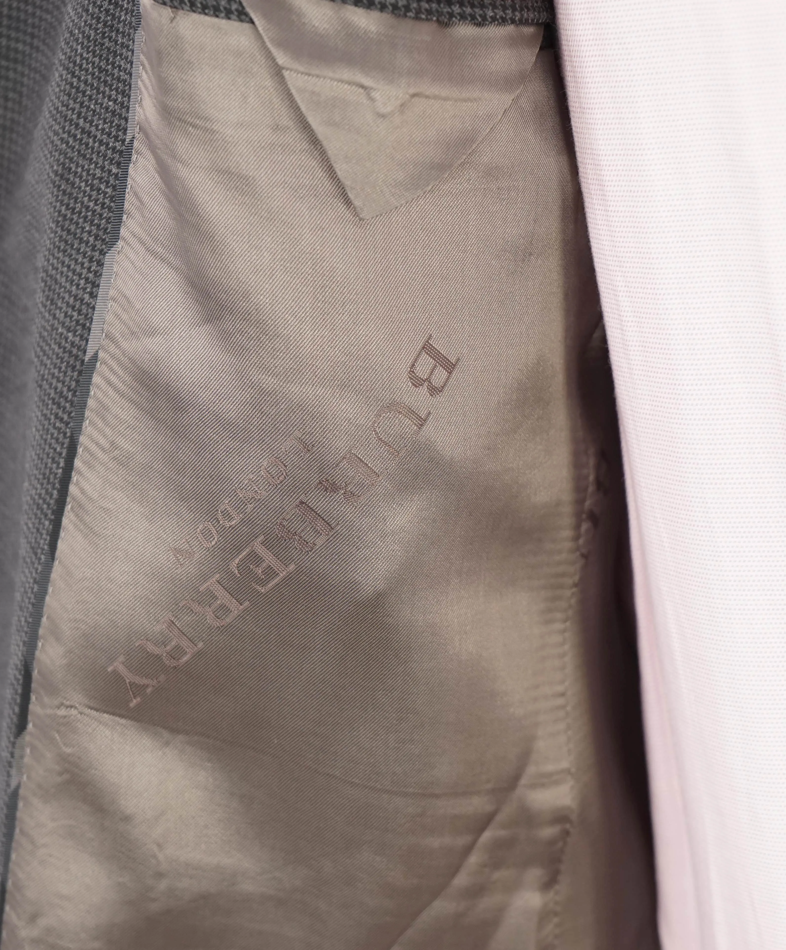 $2,395 BURBERRY LONDON - Made In Italy Wool Charcoal Houndstooth "MILBURY" Suit - 44R