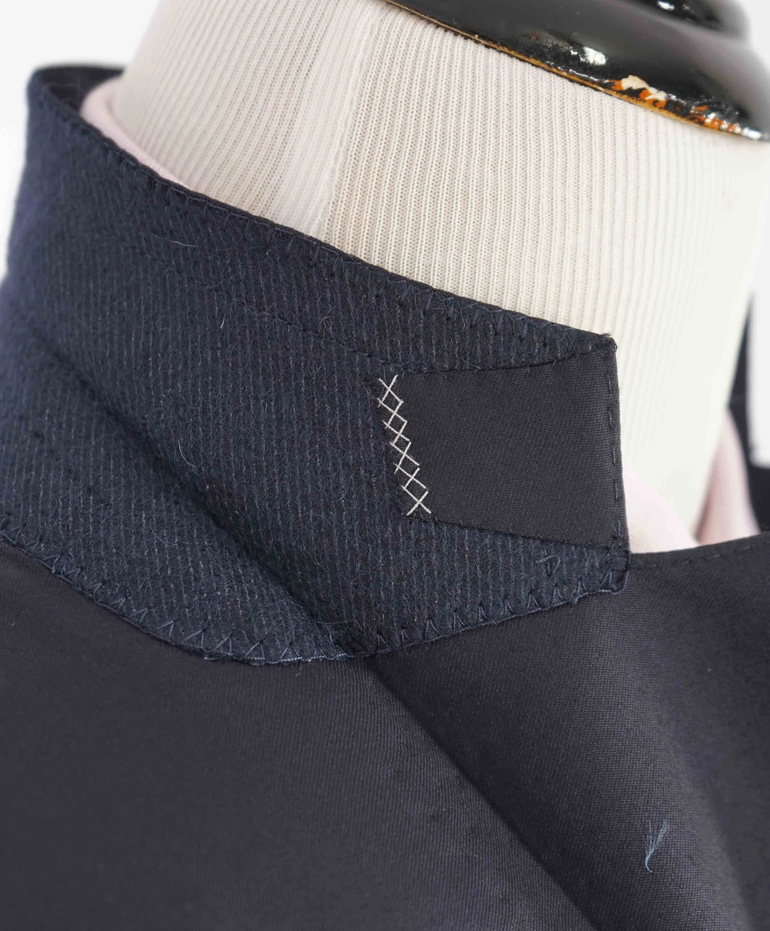 $3,250 ERMENEGILDO ZEGNA - "MICRONSPHERE" *Closet Staple* Navy Suit - 42L