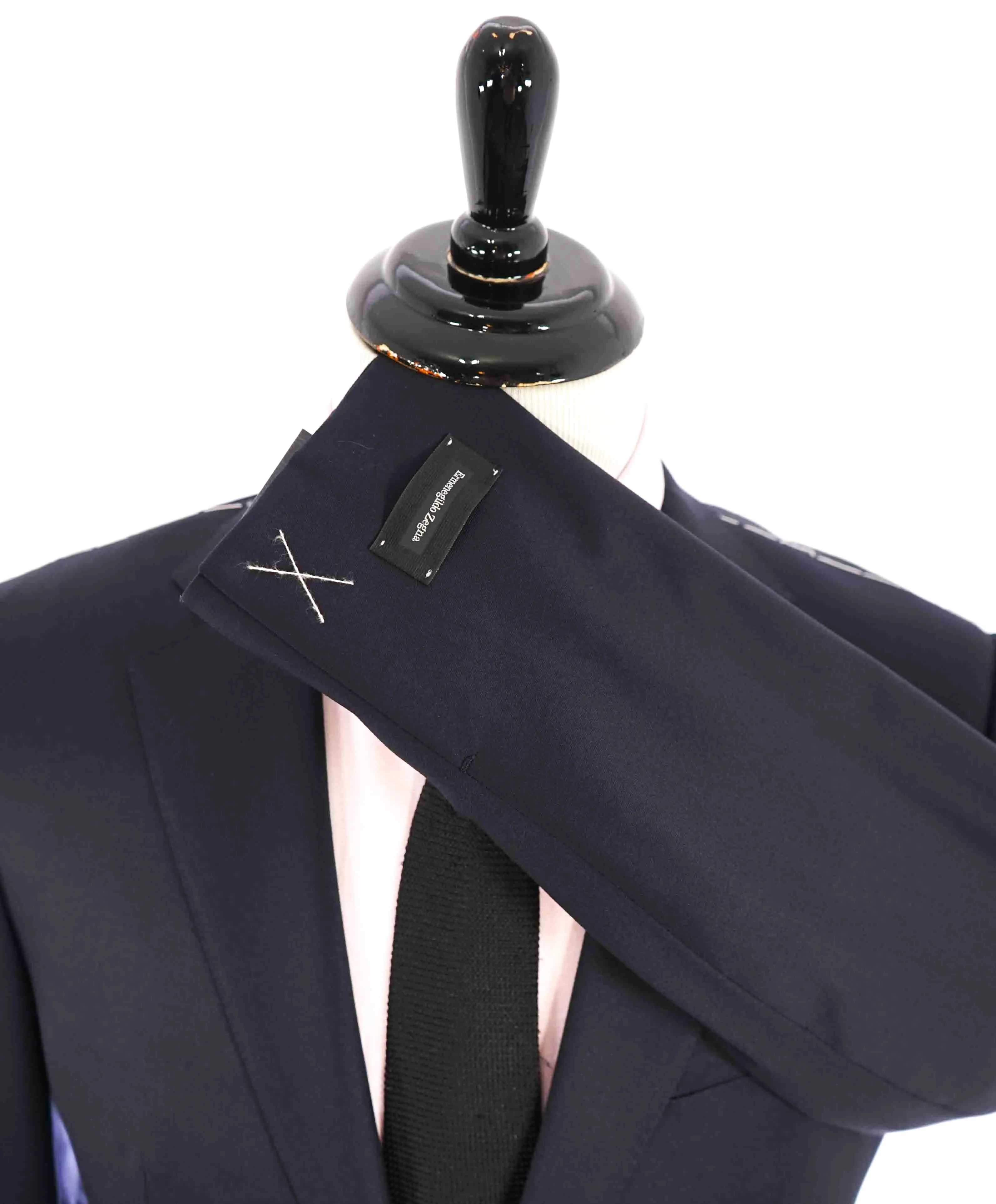 $3,250 ERMENEGILDO ZEGNA - "MICRONSPHERE" *Closet Staple* Navy Suit - 42L