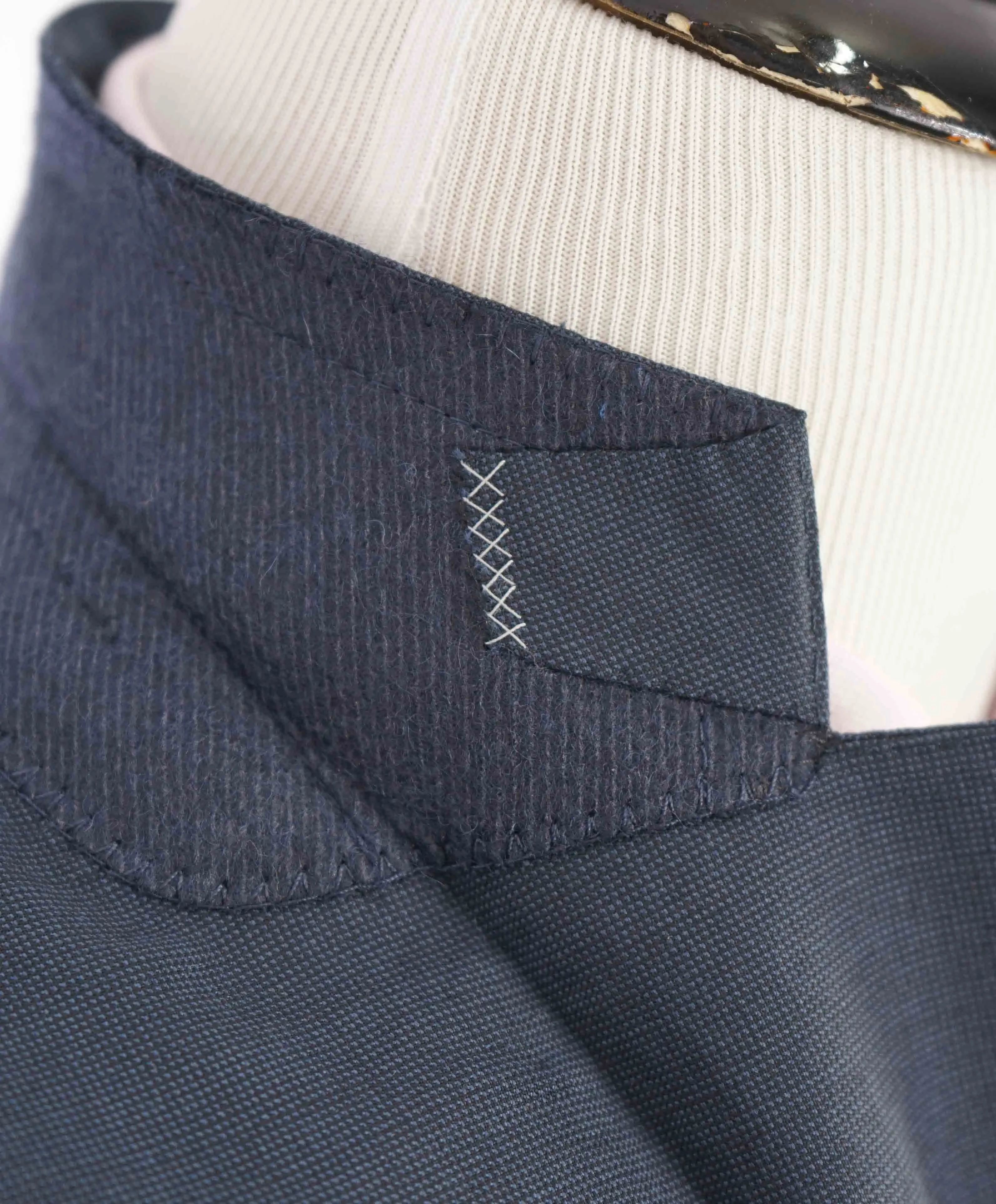 $3,250 ERMENEGILDO ZEGNA - "MULTISEASON" *Closet Staple* Teal Blue Suit -40L