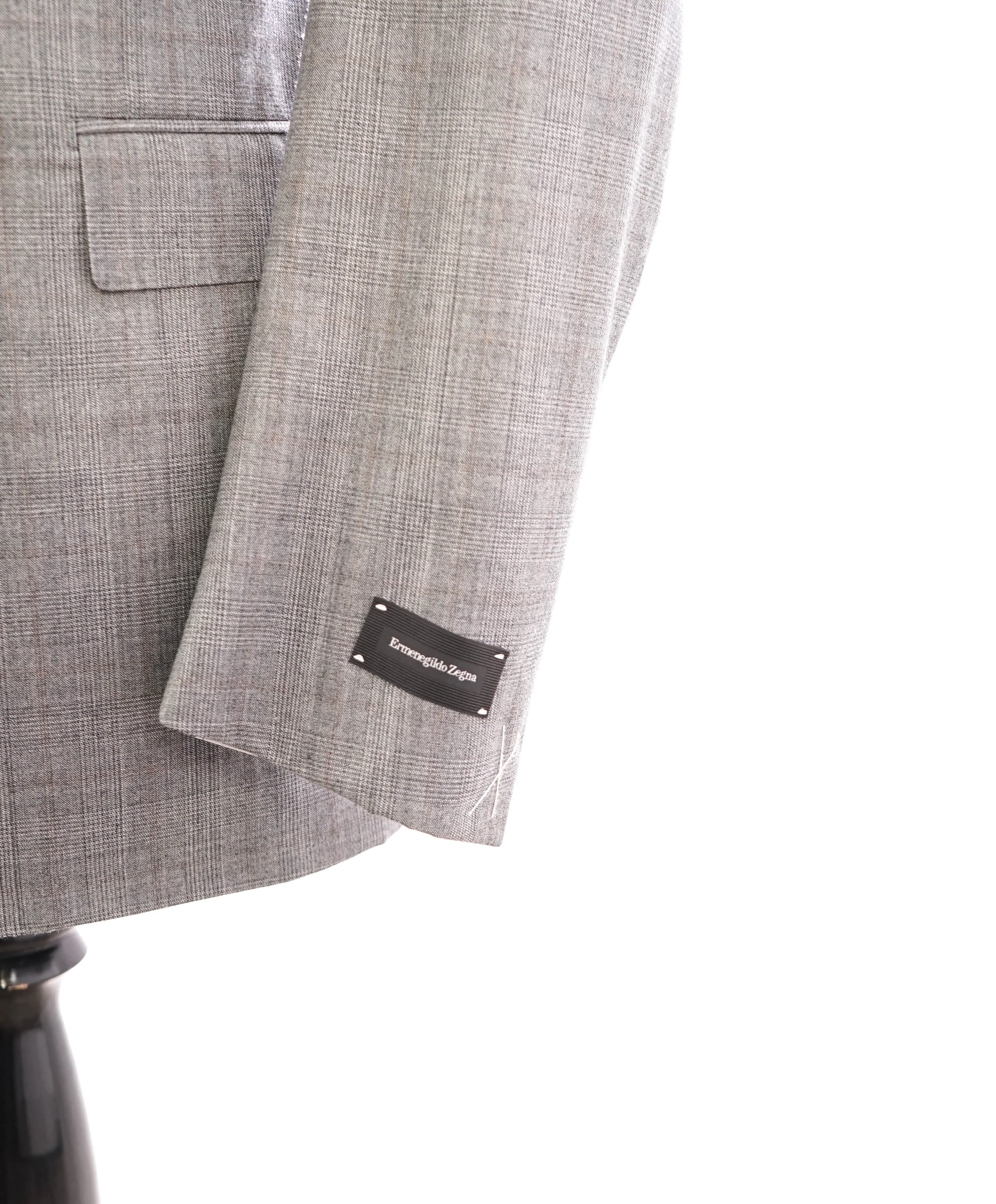 $3,250 ERMENEGILDO ZEGNA -"TROFEO 600" SILK Gray/Camel Check Blazer - 46R