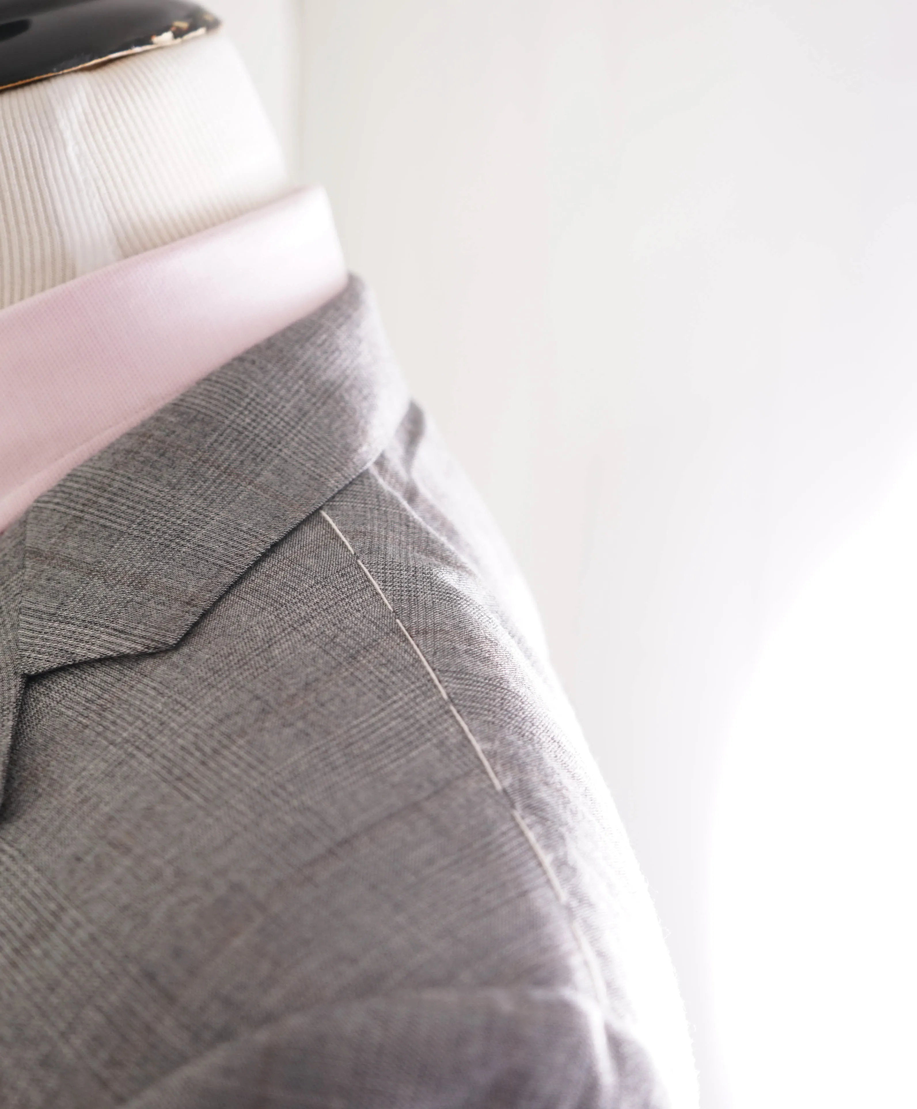 $3,250 ERMENEGILDO ZEGNA -"TROFEO 600" SILK Gray/Camel Check Blazer - 46R