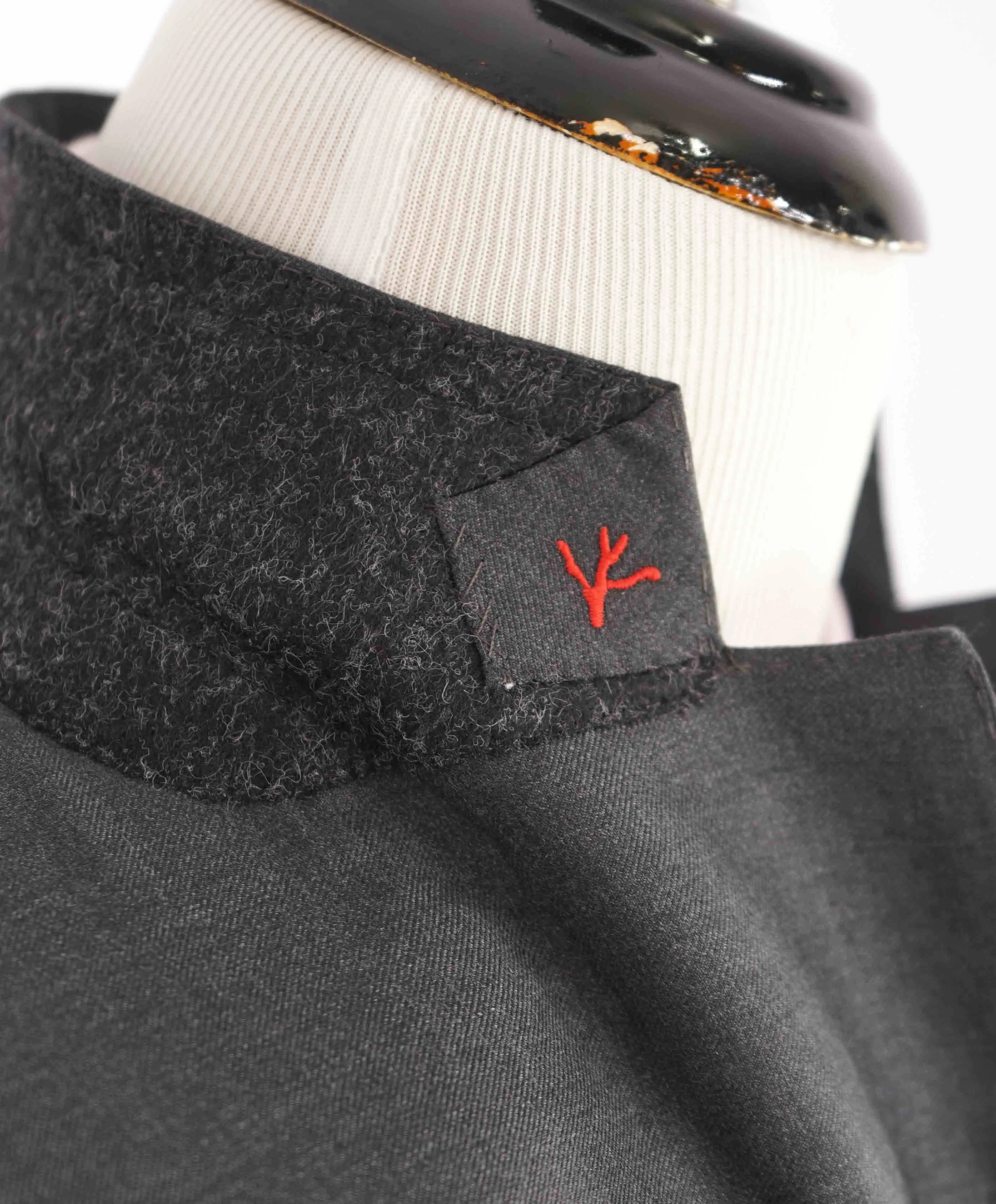$3,750 ISAIA - Gray "AQUASPIDER" *CLOSET STAPLE* Coral Pin Suit - 42R