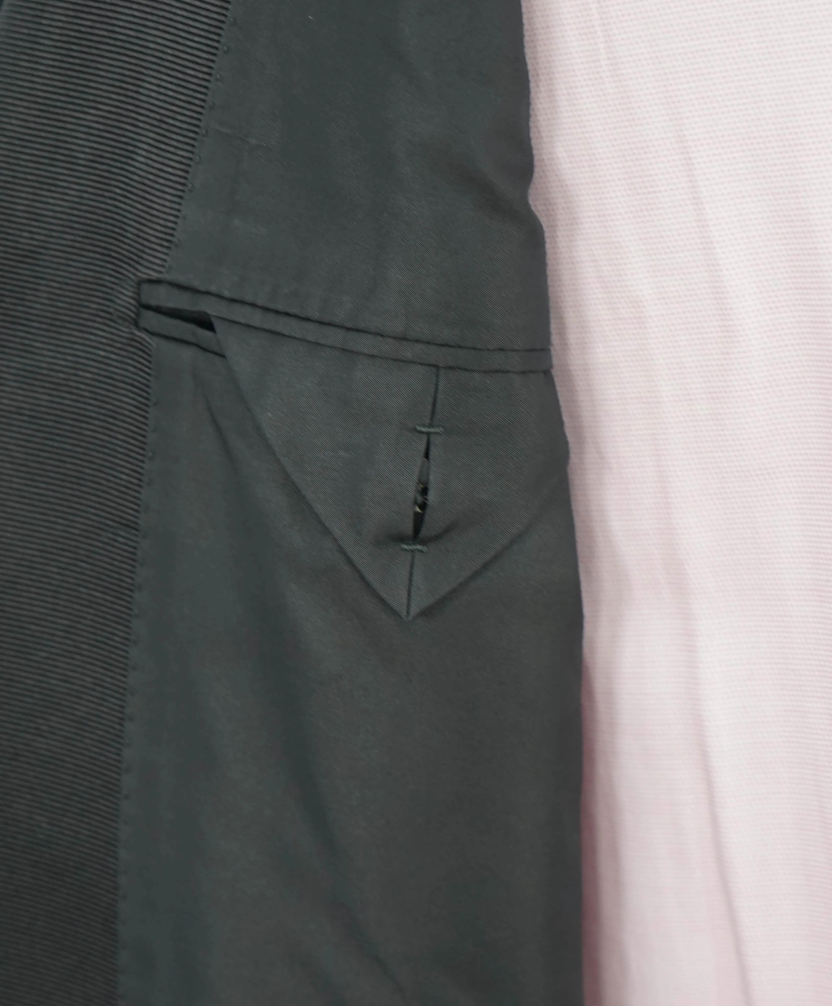 $5,995 BRIONI - *CELEB FAV* "Fit B" Wool/Mohair Hand Made ITALY Black Tuxedo - 46R