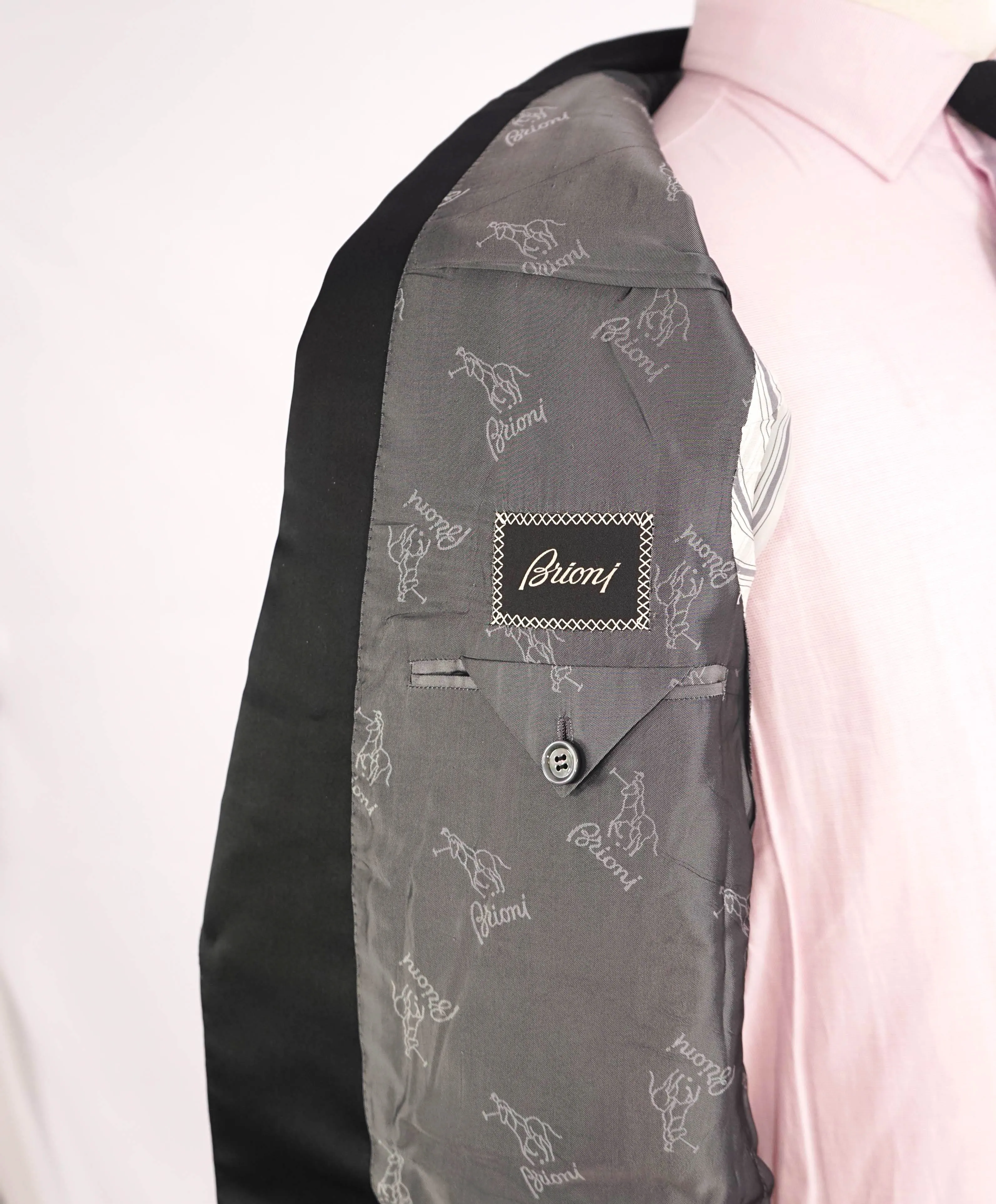 $6,270 BRIONI - *CELEB FAVORITE* Hand Made Italy Black Peak Lapel Tuxedo - 44S