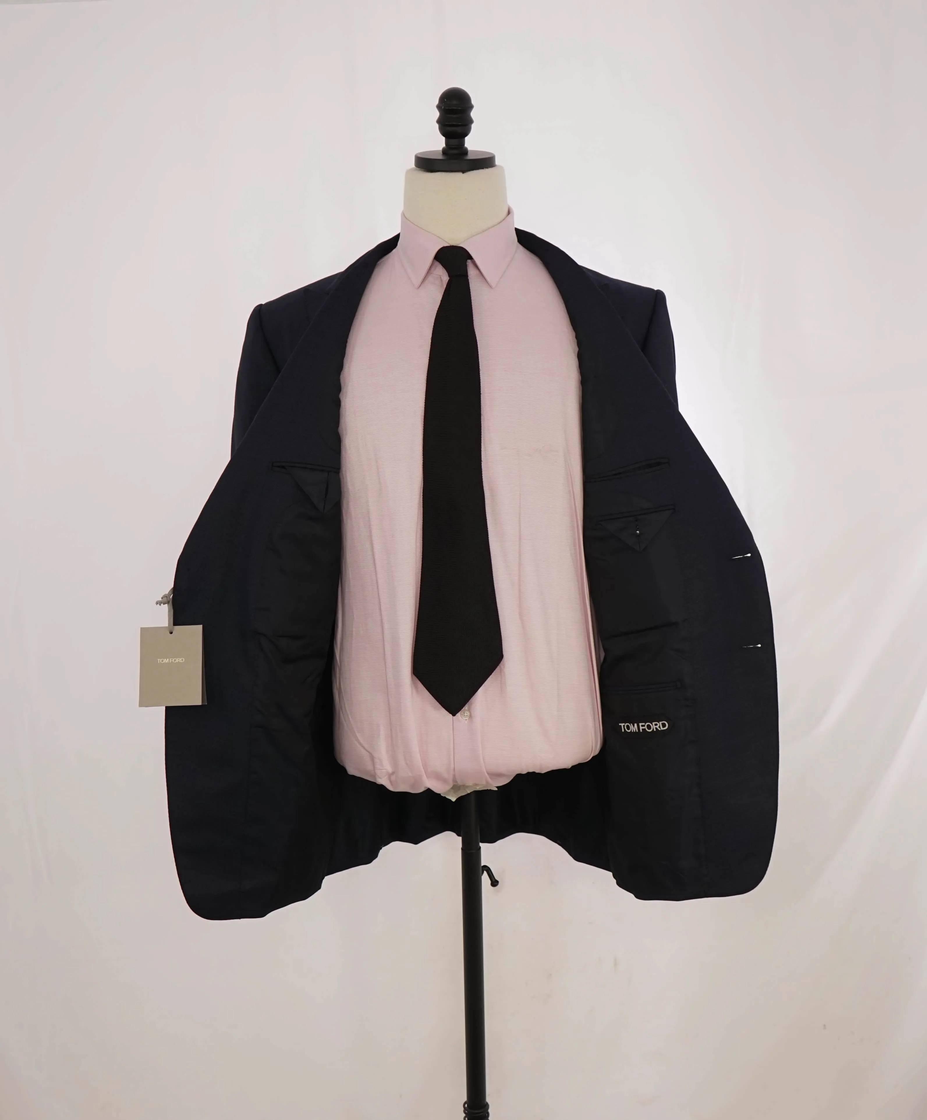 $6,990 TOM FORD - 2-Piece PEAK LAPEL "O' CONNOR" Navy Blue Side Tab Suit - 46R (56EU)