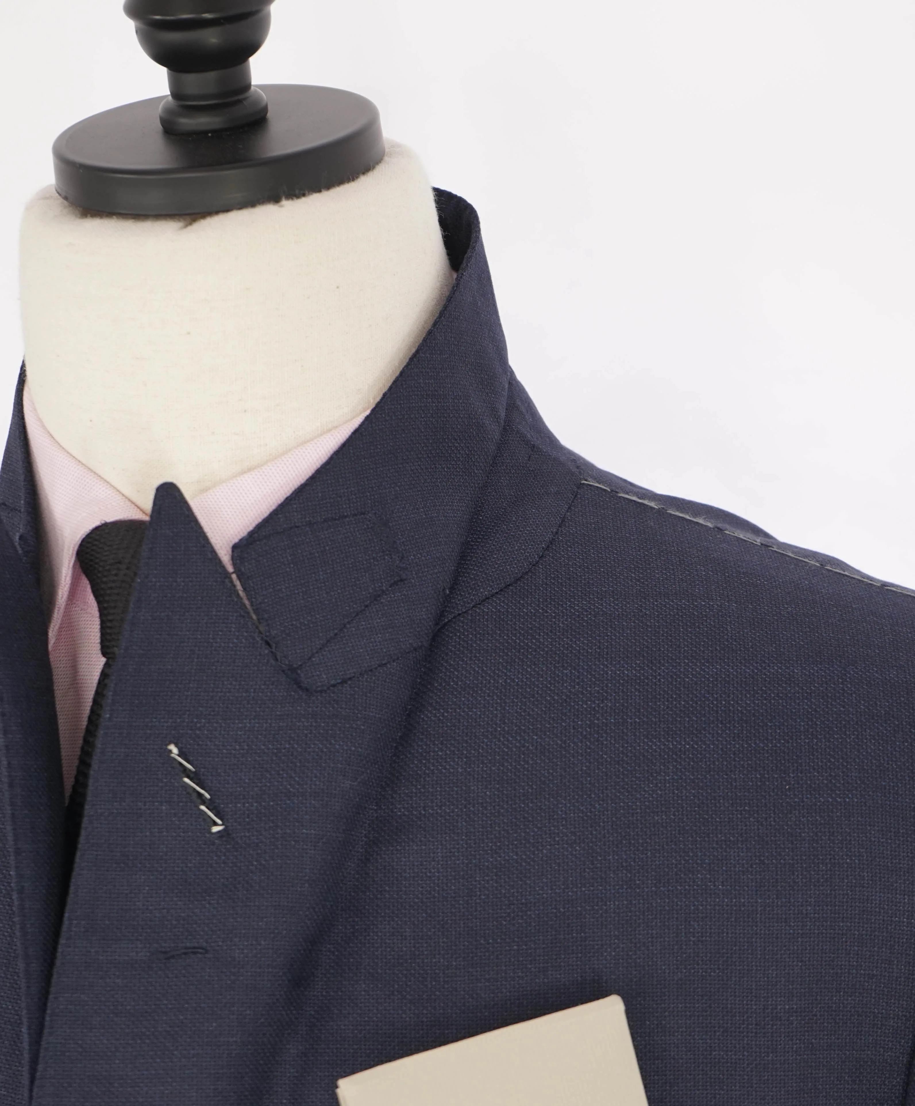 $6,990 TOM FORD - 2-Piece PEAK LAPEL "O' CONNOR" Navy Blue Side Tab Suit - 46R (56EU)