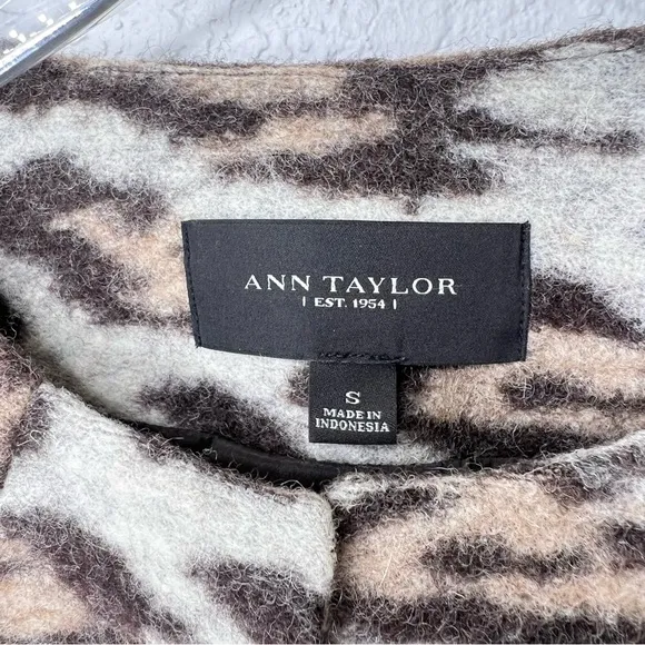 Ann Taylor Leopard Print Virgin Wool Blend Blazer Jacket