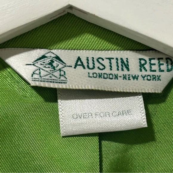 Austin Reed London New York Women’s Green Wool Blazer Size 16