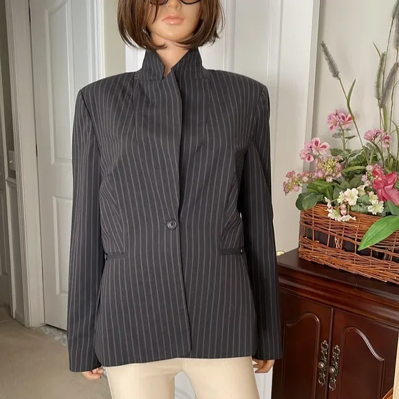 Banana Republic wool pinstriped blazer