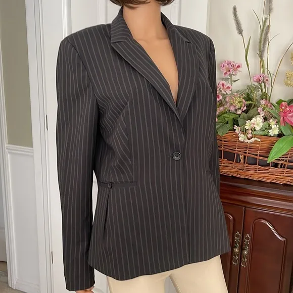 Banana Republic wool pinstriped blazer