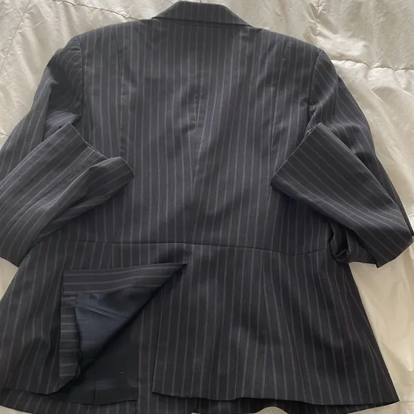 Banana Republic wool pinstriped blazer