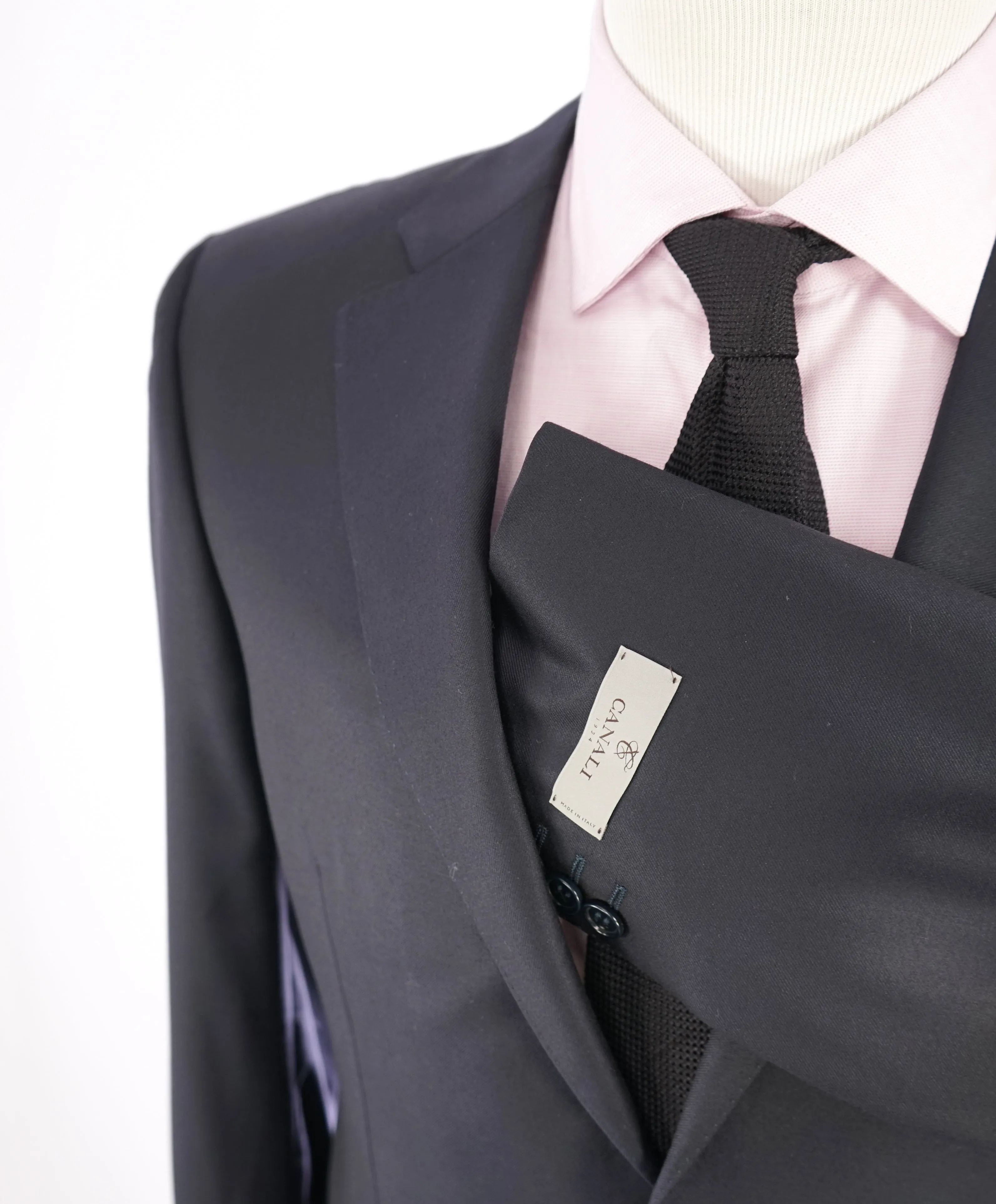 CANALI - *CLOSET STAPLE*  Solid Navy Blue Notch Lapel Suit - 40R