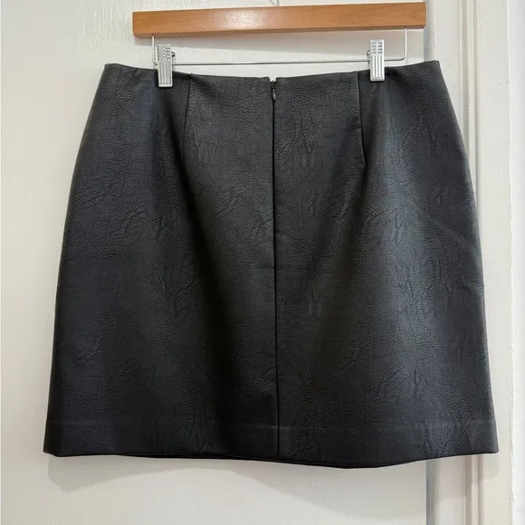 Club Monaco faux leather skirt