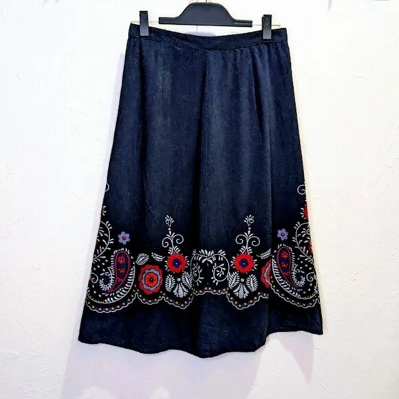 Coldwater Creek Corduroy Black Skirt Size 6 P Floral Print A-Line Knee Length