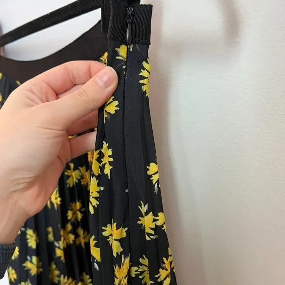 Derek Lam Accordion‎ Pleated Midi Skirt