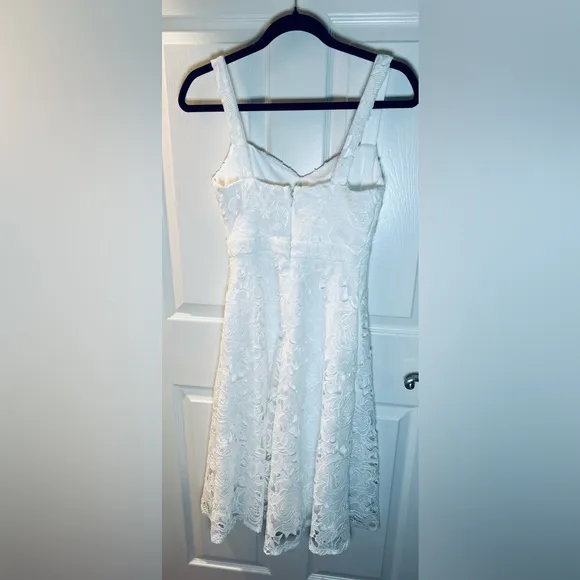 Divine Beauty White Lace Midi Dress With Pockets Size XS NWOT
