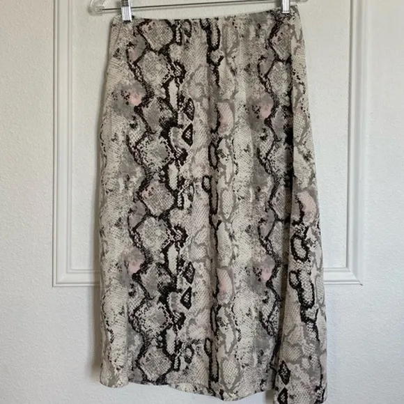 Laundry by Shelli Segal Phyton snake print skirt