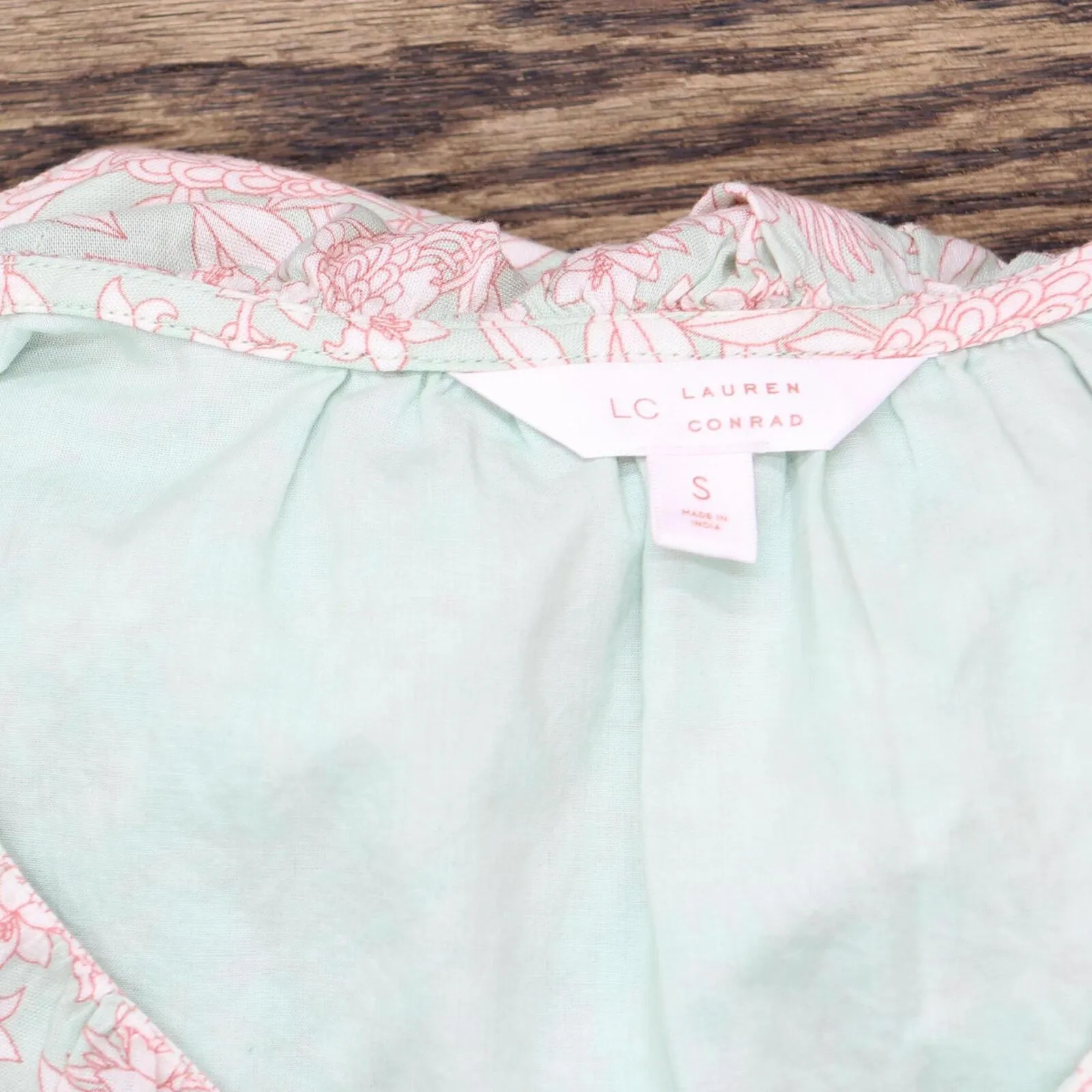 LC Lauren Conrad Womens Ruffle V-Neck Peplum Blouse Shirt Top Pink / Green S