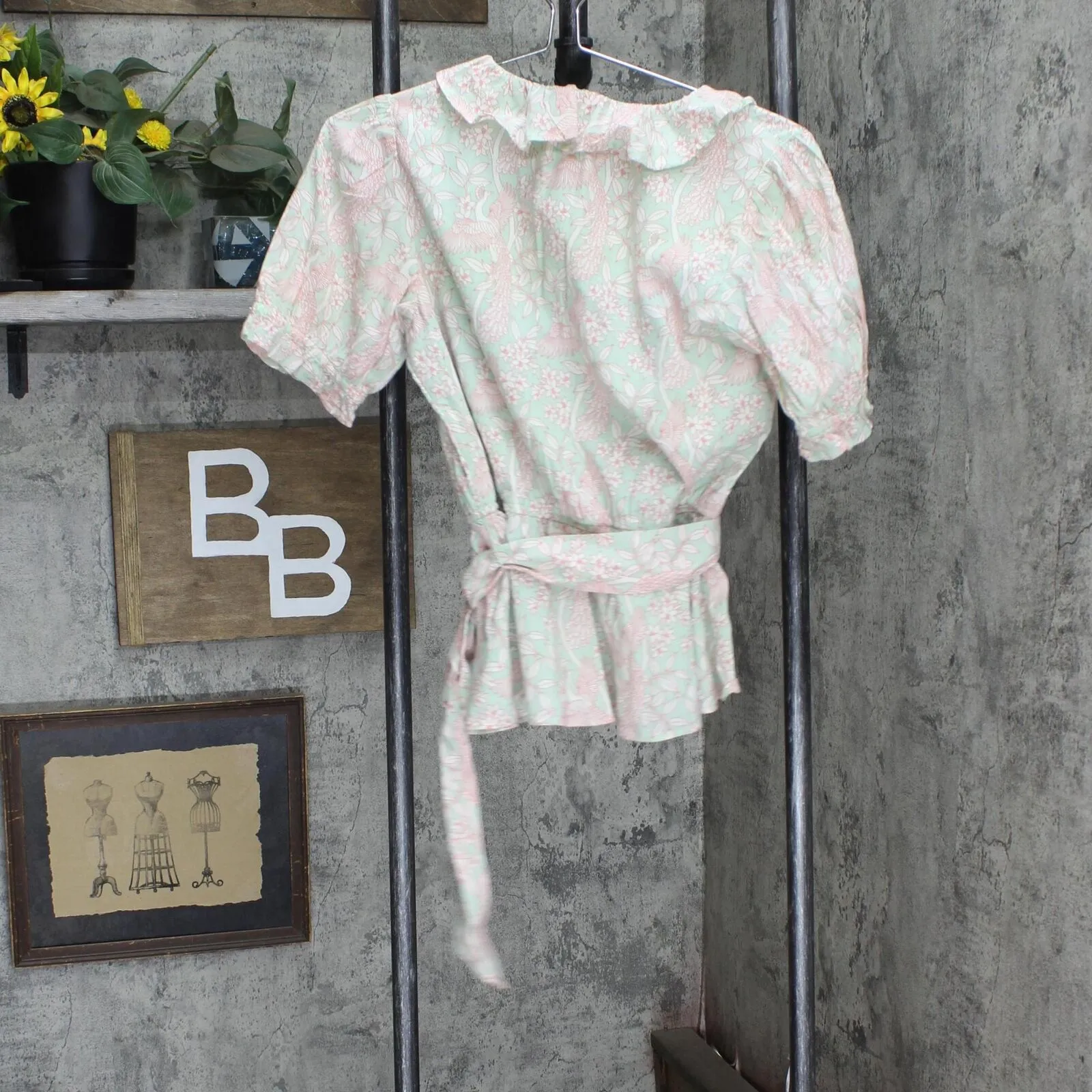 LC Lauren Conrad Womens Ruffle V-Neck Peplum Blouse Shirt Top Pink / Green S