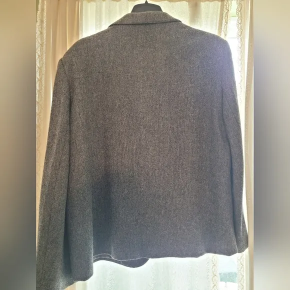MAJESTIC SPECIALTIES WOMENS 100% WOOL GREY BLAZER W/GOLD BUTTON SZ 16 LIKE NEW