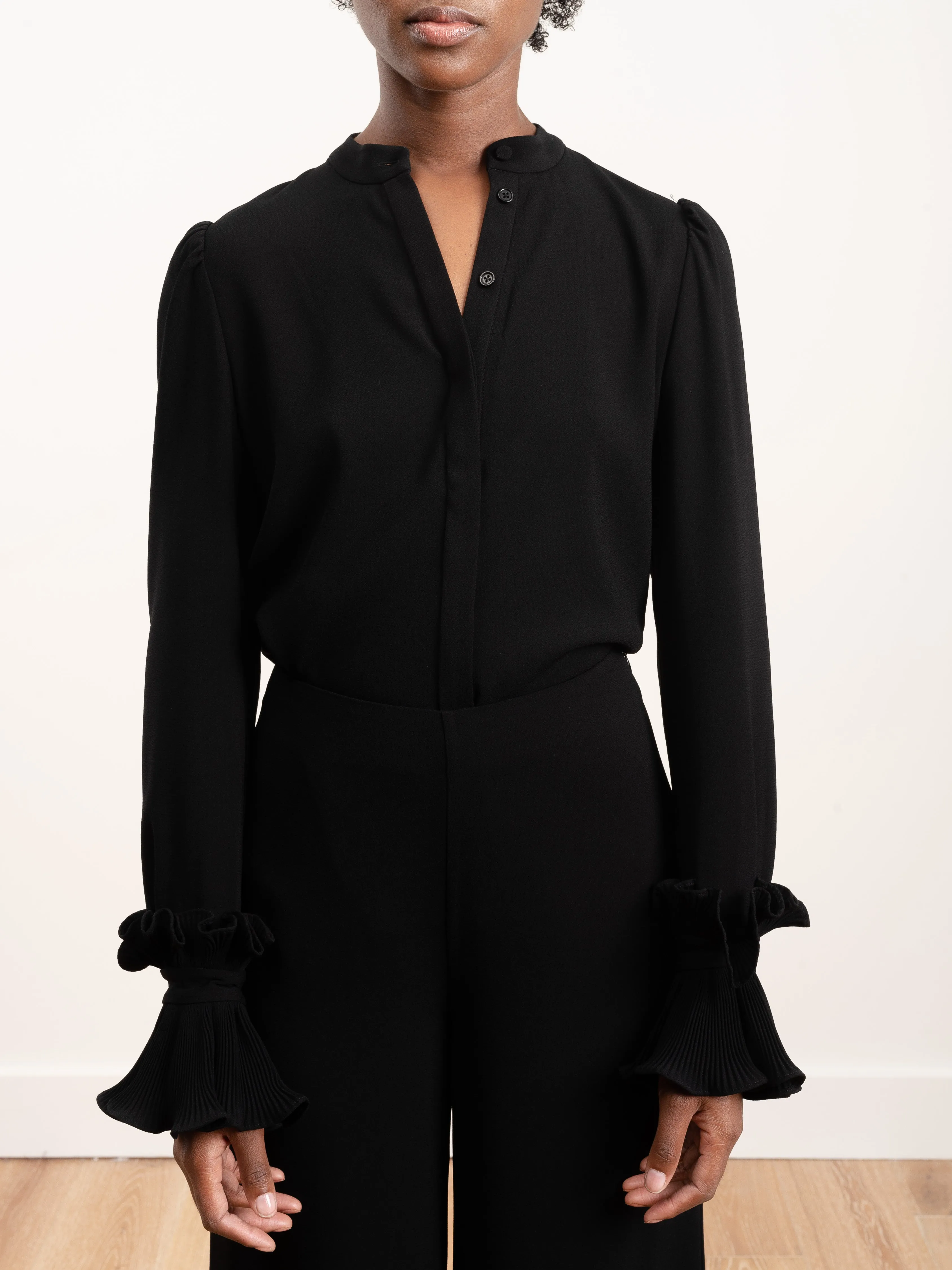pleated sleeve blouse