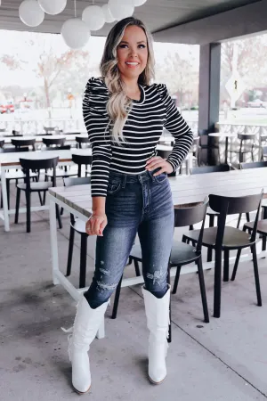 Poised Puff Shoulder Top - Black/White