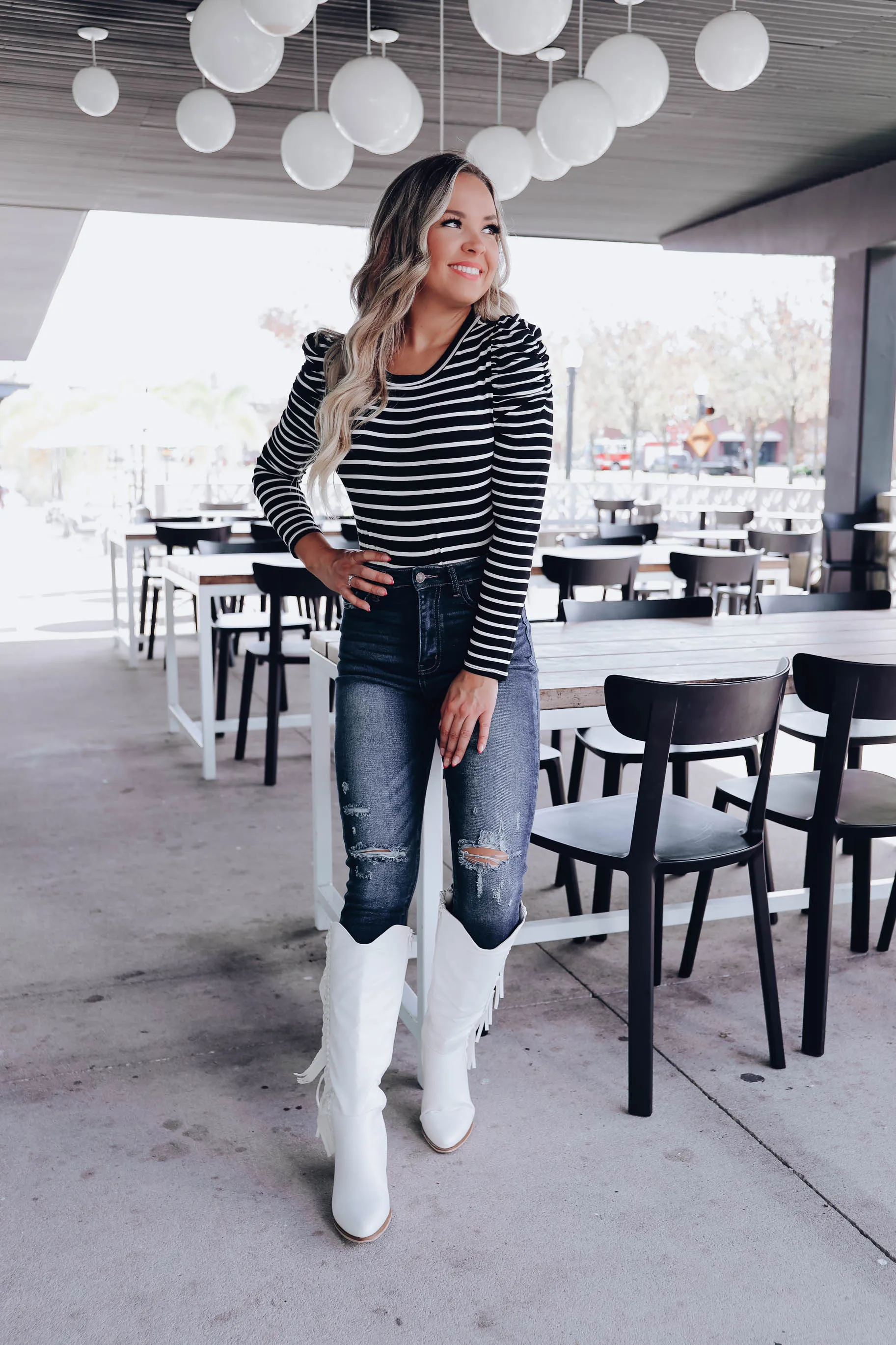 Poised Puff Shoulder Top - Black/White