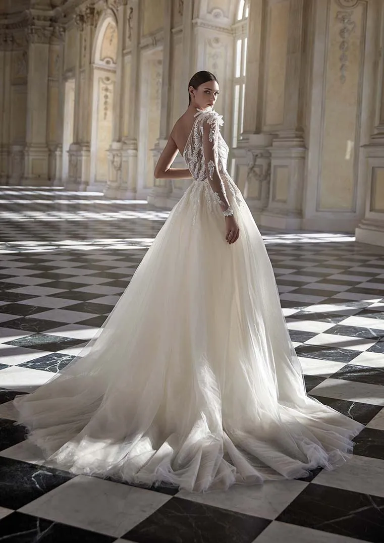 Pronovias Privee: Agatia