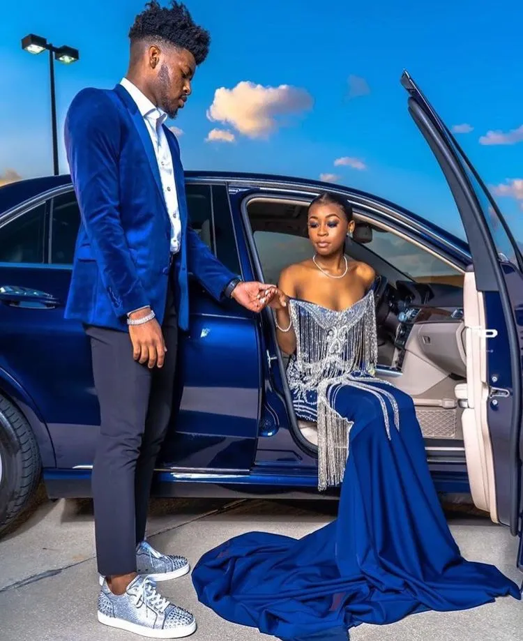 Royal Blue Velvet Prom Outfits Online Chic Peaked Laple Men's Suit with Two Pieces