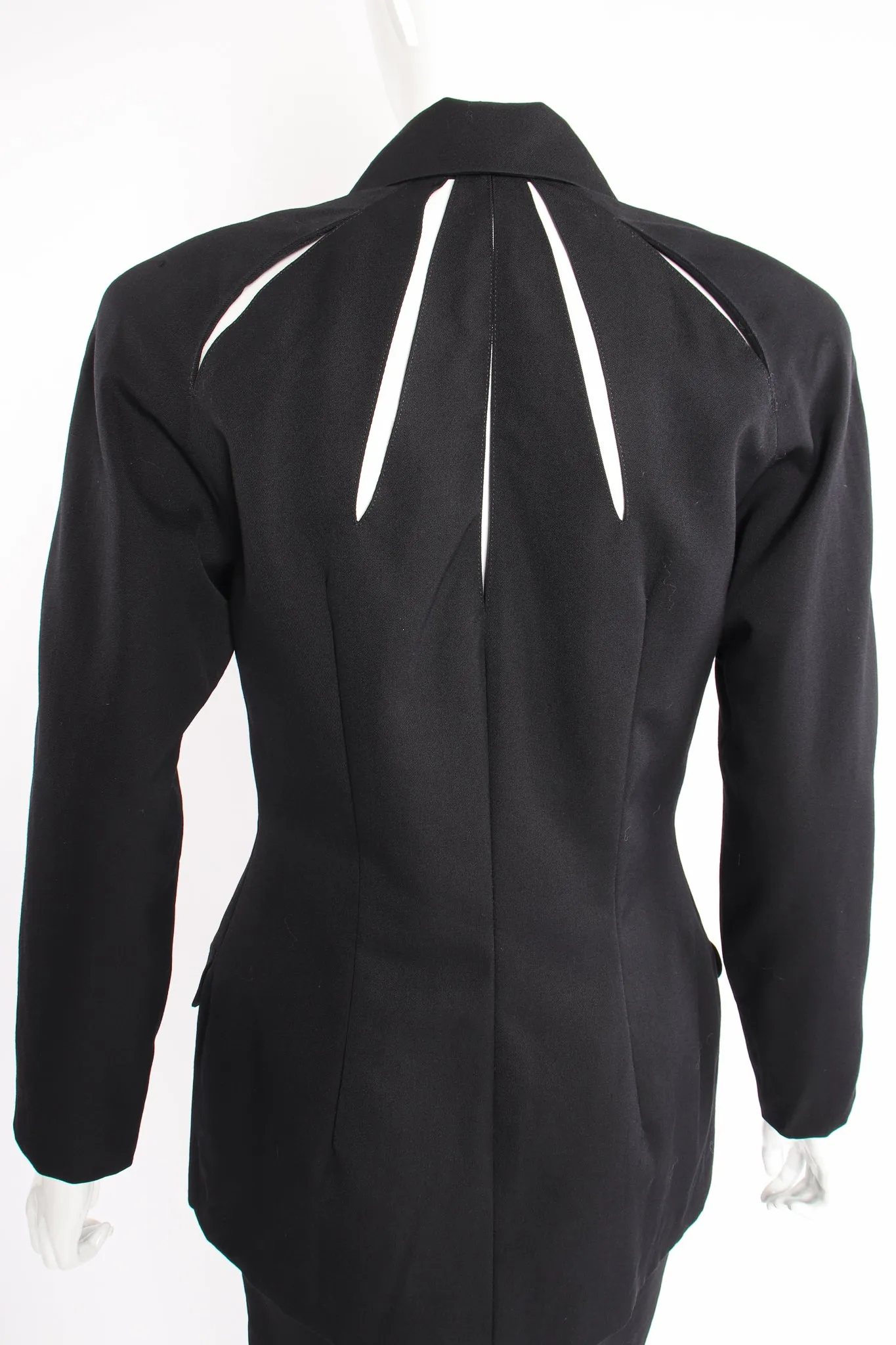 Slit Yoke Jacket & Skirt Suit