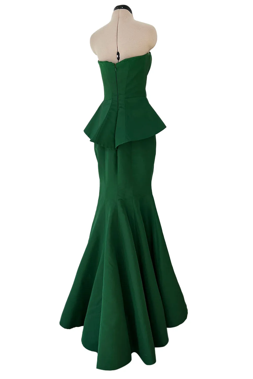Spectacular Resort 2013 Oscar de la Renta Runway Strapless Emerald Green Silk Dress