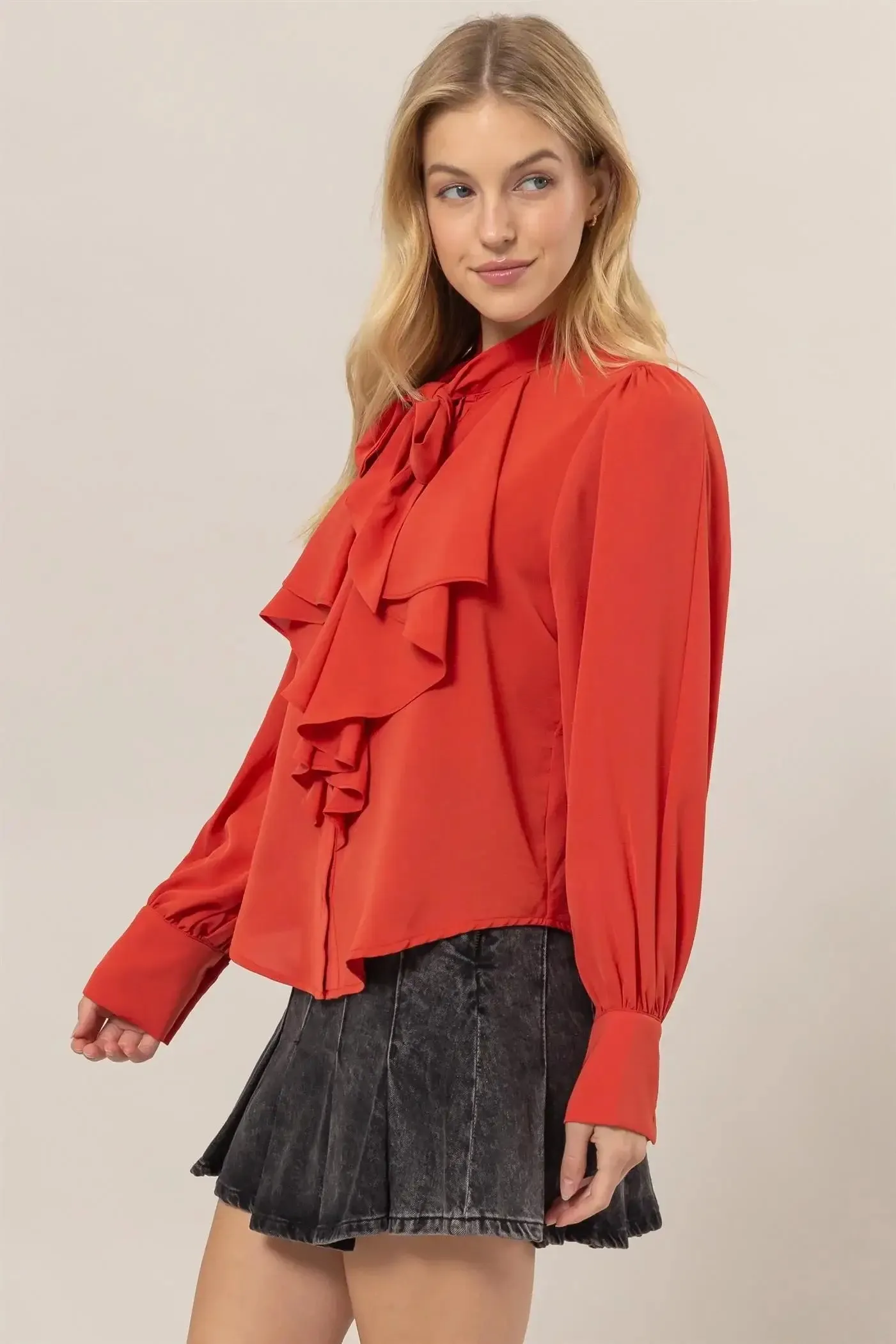 TIE NECK RUFFLE BLOUSE