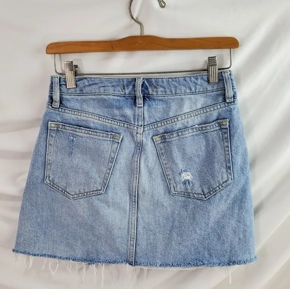 We The Free Distressed Denim Micro Mini Skirt sz 25 (A-1)